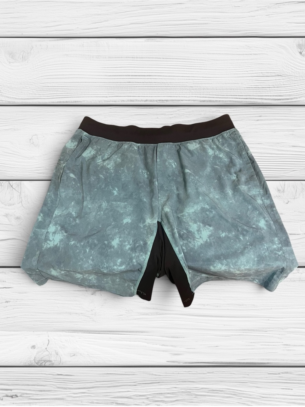 Lululemon Men’s Blue Green Print Lined Running Training Shorts